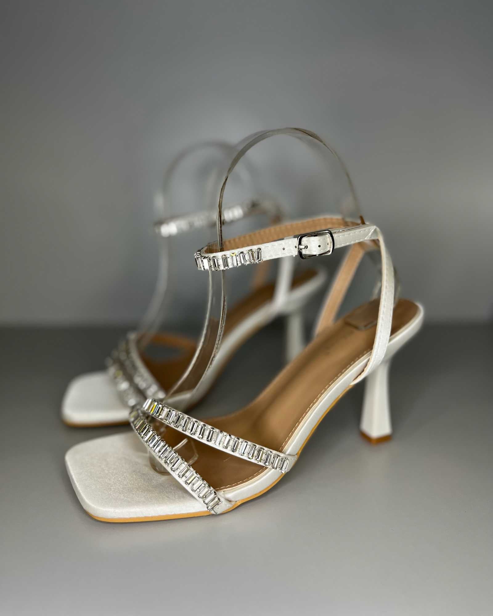 Sandali bianchi con tacco e strass Mondello Store