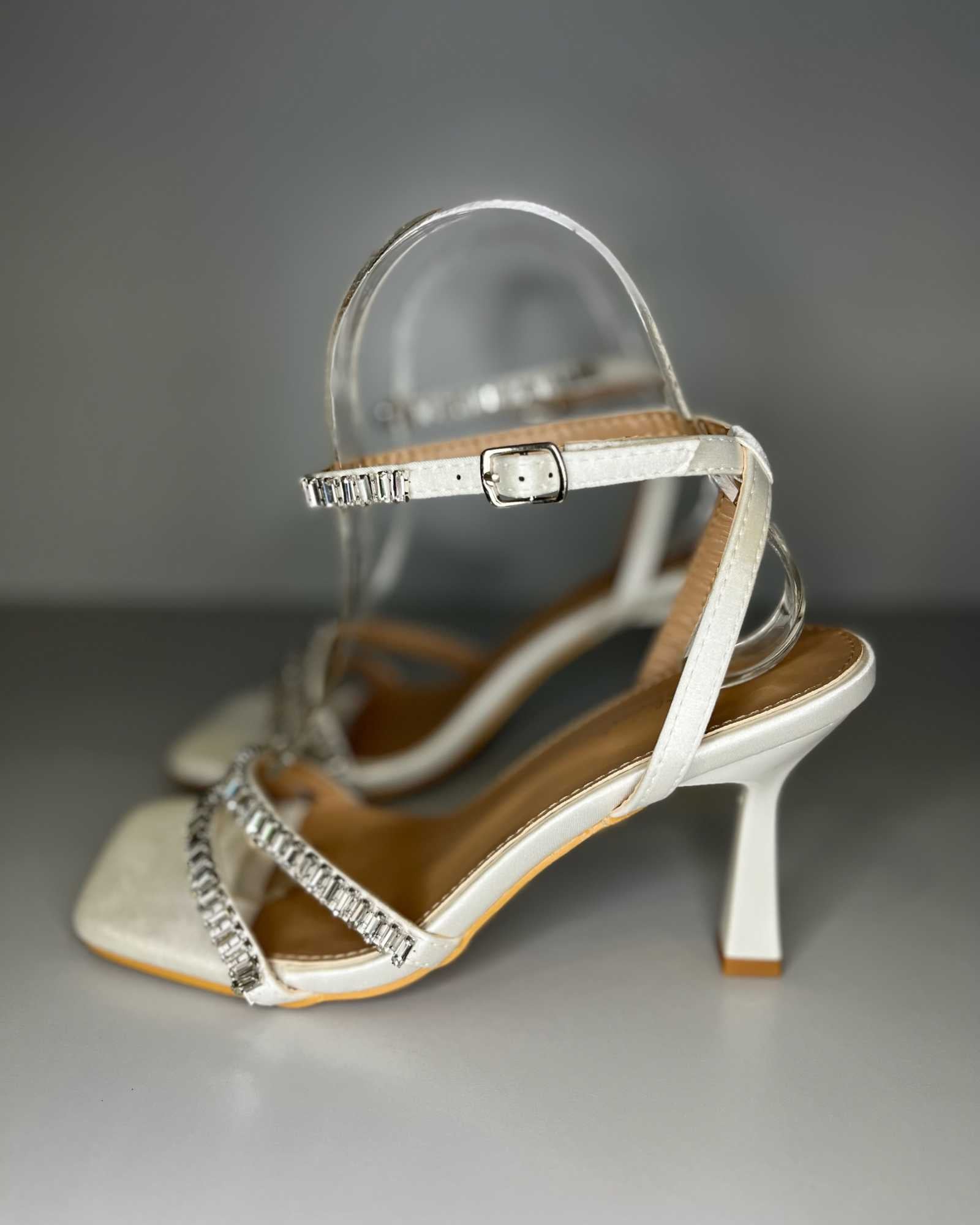 Sandali bianchi con tacco e strass Mondello Store