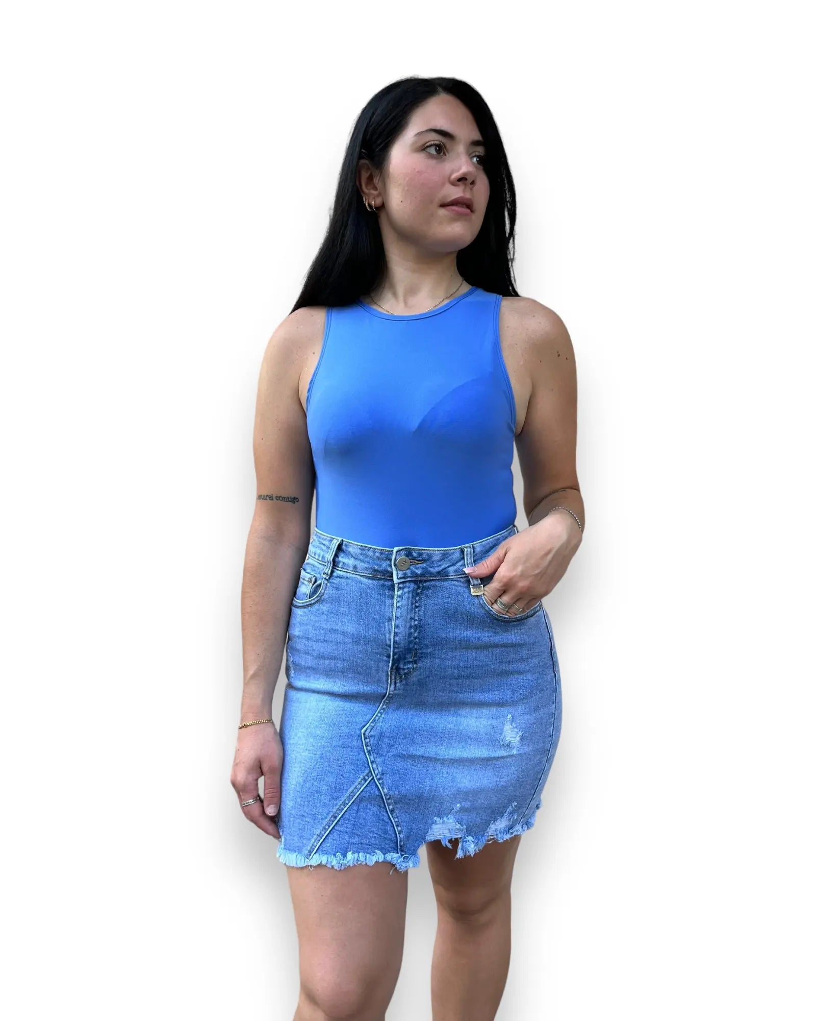 Gonna akè in blu jeans akè