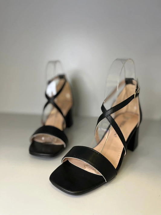 Sandalo Kate in ecopelle nero mondello store
